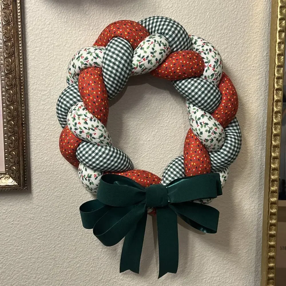 Vintage Christmas Wreath Braided Fabric Plush Hanging Holiday Velvet Green Bow